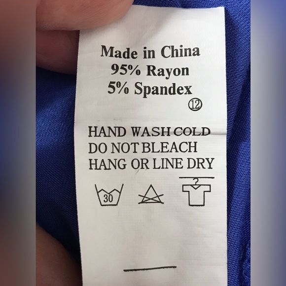 Beautiful Belaroi Royal Blue LS Dress 
Fit & Flare Style
Ladies Large 12 - 14 - Picture 12 of 12